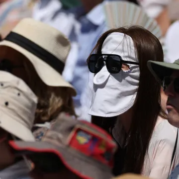 Wimbledon traje jo&scaron; kratko: Pogledajte tko je sve od slavnih pratio legendarne mečeve