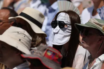 Wimbledon traje jo&scaron; kratko: Pogledajte tko je sve od slavnih pratio legendarne mečeve