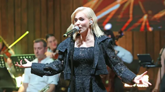 Ludilo na Tvrđavi sv. Mihovila: Jelena Rozga raspametila &Scaron;ibenik i pokazala vitku liniju