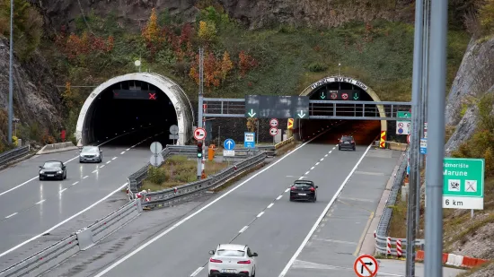 Prometna nesreća na A1, a vozilo u kvaru u tunelu Tuhobić: HAK upozorava vozače