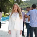 Maja Lena Lopatny pokazala kako uživa s partnerom i kćeri, javila joj se i mama Mia: 'Ljubim'