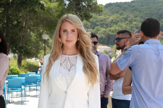 Maja Lena Lopatny pokazala kako uživa s partnerom i kćeri, javila joj se i mama Mia: 'Ljubim'