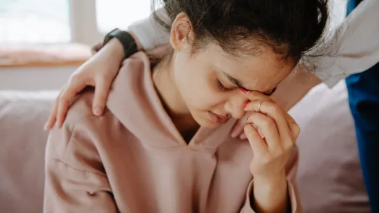Nakon 13 godina boli mlada žena dobila dijagnozu: 'Kao da me netko stalno bode nožem'
