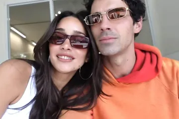 Joe Jonas i njegova nova djevojka uživaju u ljetovanju na Mediteranu, ne skrivaju zaljubljenost