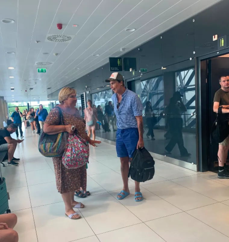 Laura Prgomet stigla u Zagreb, dopratio je Ciganović: A onda je sreo Željku Markić