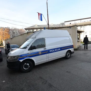Hrvatski policajac udaljen iz službe: Sumnja se da je bio nasilan