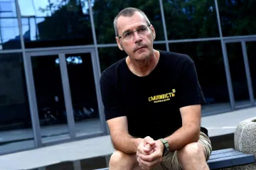 Skandal u Beogradu: Poznati srpski pisac pretučen uoči komemoracije za Srebrenicu
