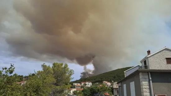 Najnoviji detalji o požaru na Korčuli: 'Dug je četiri kilometra, moramo biti na oprezu'
