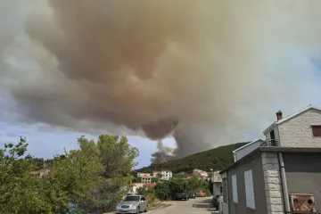 Najnoviji detalji o požaru na Korčuli: 'Dug je četiri kilometra, moramo biti na oprezu'