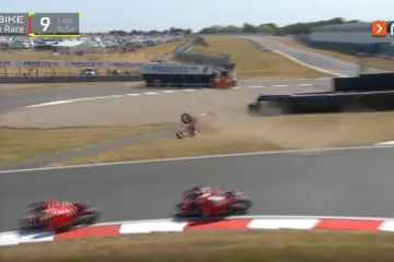 Lecuone imao pobjedu u rukama pa doživio &scaron;ok: Jedan pad promijenio sve u Superbike drami