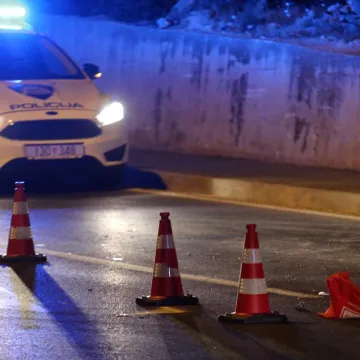 Mladić na romobilu bori se za život nakon sudara s automobilom