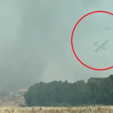 Sekunde dijelile od katastrofe: Kanader zahvatio sajlu helikoptera tijekom ga&scaron;enja požara