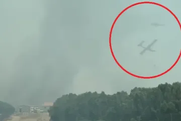 Sekunde dijelile od katastrofe: Kanader zahvatio sajlu helikoptera tijekom ga&scaron;enja požara