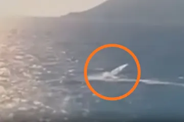 Mornari otkrili opasnu igru surfera na korak do tragedije: 'Ako te more uzme, ne vraća te'