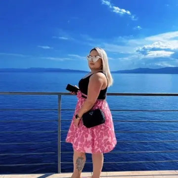 Sjećate se Martine iz 'Ljubav je na selu'? Prekinula je zaruke, promijenila frizuru, a ovako sada izgleda