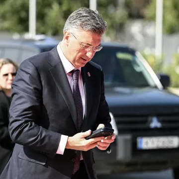 Plenković u Parizu poslao znakovitu poruku: 'To bi bila pogre&scaron;ka'