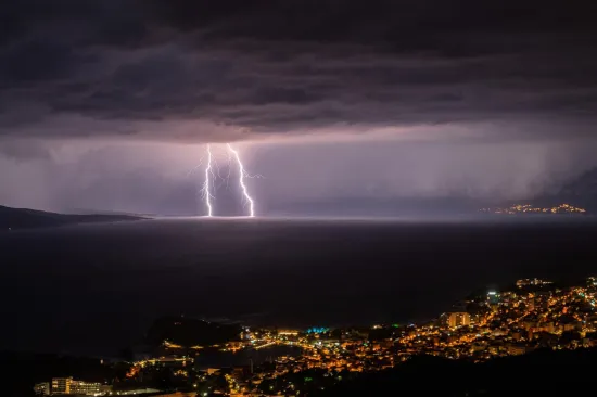 Meteorologinja upozorila na promjenu: Grmljavina, pljuskovi, a prijeti i jače nevrijeme!