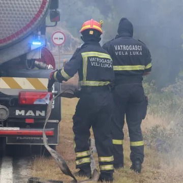 Zbrajaju se &scaron;tete na Korčuli nakon velikog požara: 'Užasnula sam se!