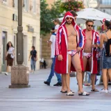 Zgodni, preplanuli i goli do pasa: Hrvatski vaterpolisti u kupaćima odu&scaron;evili prolaznike