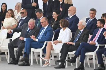 Pogledajte gdje sjede Plenković i njegova supruga na mimohodu: Europska elita stigla u Pariz