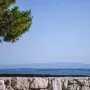 I dostupan i skriven: Otok nadomak Zadra koji čuva priče o carskom ulju i hrabrim ženama