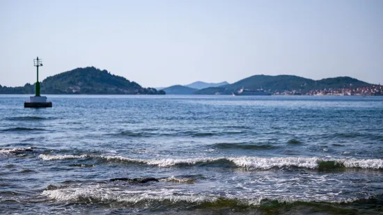 I dostupan i skriven: Otok nadomak Zadra koji čuva priče o carskom ulju i hrabrim ženama