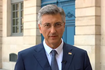 Vučić se pohvalio 'dugim razgovorom' s Plenkovićem, stigao mu odgovor: 'Sjedili smo blizu...'