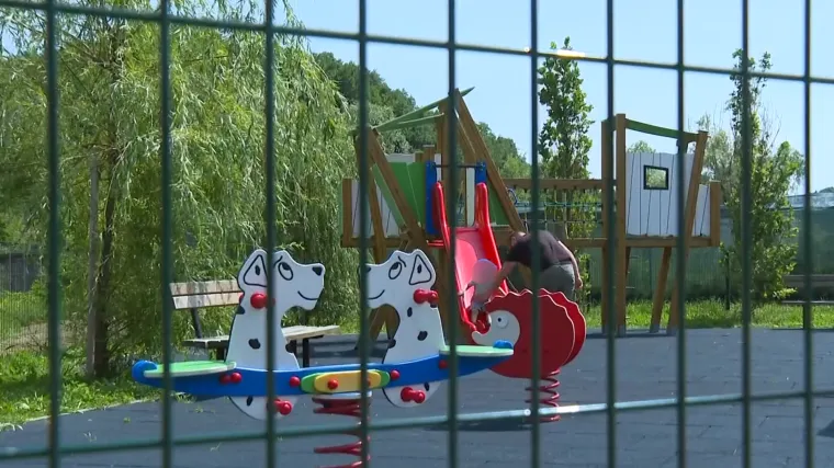 Doznajemo &scaron;to čeka roditelje koji ne isplaćuju alimentaciju: Evo kako će država naplatiti dug