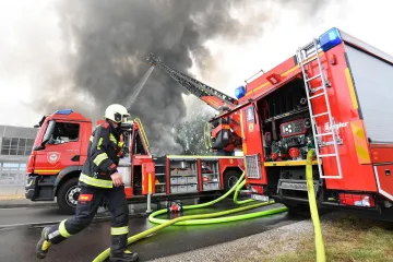 Uga&scaron;en veliki požar u Međimurju, &scaron;teta bi mogla biti milijunska: 'Jako te&scaron;ka intervencija'