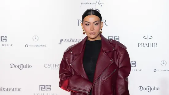 Hrvatska Kim Kardashian u &scaron;etnji sa sinom, svi su gledali u jedan skupocjeni detalj