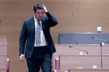 Drama u Saboru, Grmoja poručio DP-u: 'Frka Pete&scaron;ić i Plenković su vas pritisnuli'