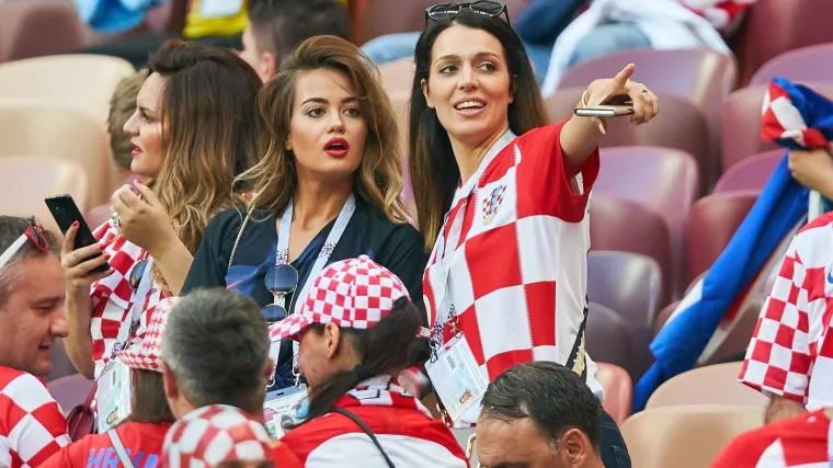 Adriana Ćaleta-Car pokazala s kim pliva na Bahamima: Prizori iz raja odu&scaron;evili sve