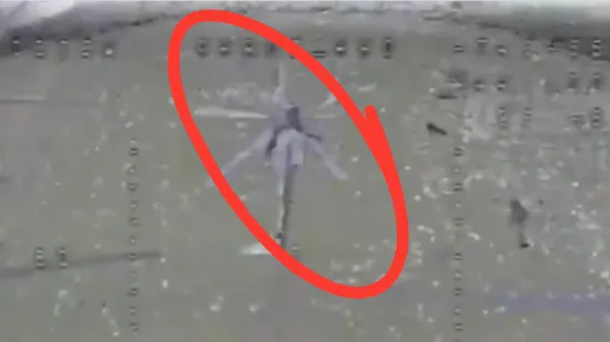 Ukrajinci uni&scaron;tili ruski Mi-28, snimljen trenutak udara: 'Nosom u zemlju'