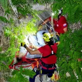 Dron u sumrak otkrio nestalog mu&scaron;karca: HGSS se užetima spu&scaron;tao niz litice