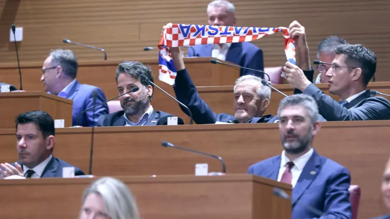 Nećete vjerovati koliko je potro&scaron;eno na 'povrede Poslovnika'! Znate li tko se najvi&scaron;e puta javljao?