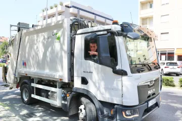 Bulj htio otpad iz kamiona iskrcati pred zgradom Županije: 'Trebao je dostaviti samo jedan papir'