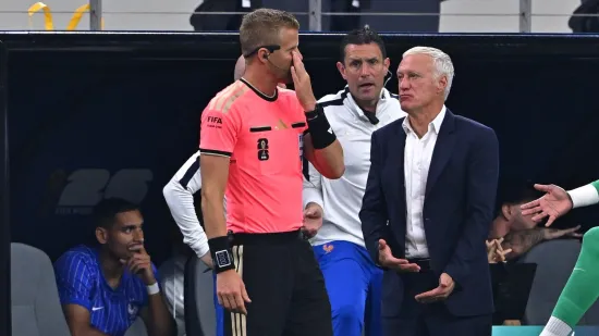 Deschamps nakon ispadanja prozvao suca, Collina mu odmah odgovorio: 'Na&scaron;i suci su svjetska klasa'