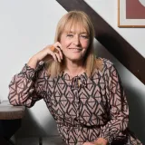 Sanja Pilić objavila fotografiju u zagrljaju slavnog nogometa&scaron;a: 'Prestra&scaron;an izum'