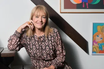 Sanja Pilić objavila fotografiju u zagrljaju slavnog nogometa&scaron;a: 'Prestra&scaron;an izum'