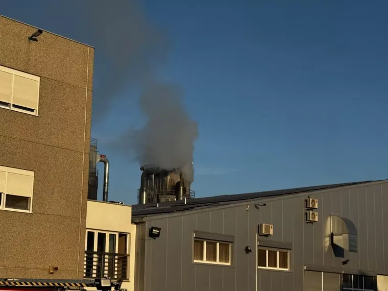 Gorio silos u &Scaron;tefancu, radnici prije izbijanja požara čuli eksploziju?
