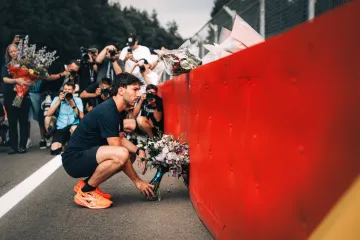 Zvijezde F1 položile cvijeće za poginulog kolegu: Pogledajte tko je do&scaron;ao