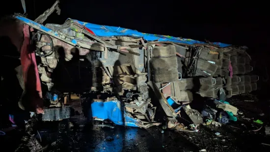 &Scaron;kolski autobus udario u stijenu i prevrnuo se: Poginulo 20 učenika i ravnatelj