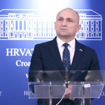 Anu&scaron;ić najavio otkaz uhićenom biv&scaron;em &scaron;efu nabave MORH-a: 'Na vrijeme smo reagirali'