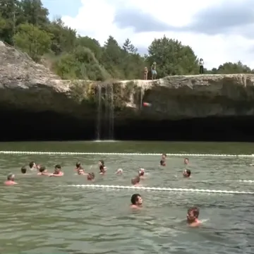 Može li bolje? Vaterpolo ispod slapa na jednoj od najljep&scaron;ih lokacija sredi&scaron;nje Istre