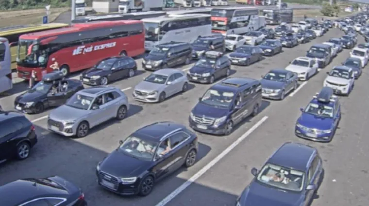 Kilometarske gužve prema moru, nesreća na A1 stvorila čep: Na Bajakovu kolona 10 km