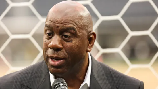 Magic Johnson ponovno na Jadranu: Sa suprugom i sinom uživa na jahti pokraj dubrovačkih zidina
