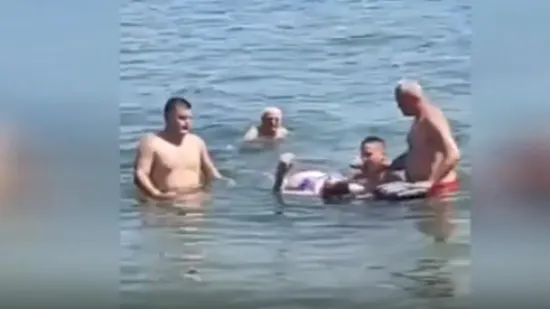 Tri mladića spasila ženu od utapanja u Ka&scaron;tel Gomilici: 'Vikala je: 'Umrit ću, umrit ću!''