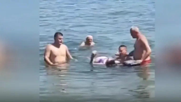 Tri mladića spasila ženu od utapanja u Ka&scaron;tel Gomilici: 'Vikala je: 'Umrit ću, umrit ću!''