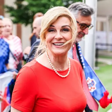 Kolinda Grabar Kitarović stigla na finale SP-a: Detalj na ruci privukao pažnju