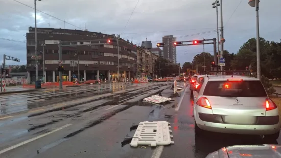 Vjetar napravio probleme u Zagrebu: 'Ovo je katastrofa', temperatura pala za 10 stupnjeva